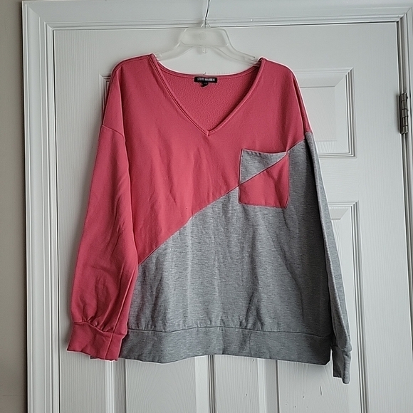 Steve Madden Tops - Steve Madden and Lightweight Sweatshirt
